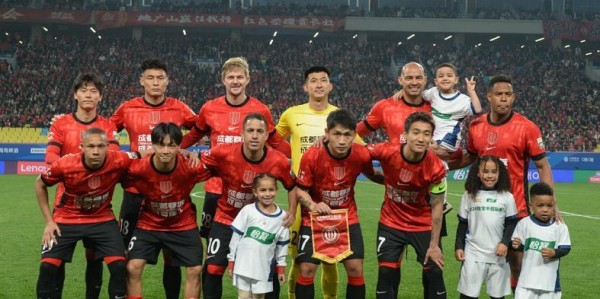 开云体育入口-凤凰山屠宰场！蓉城磨刀霍霍 血洗新鹏城后 海牛也是案板上的肉？