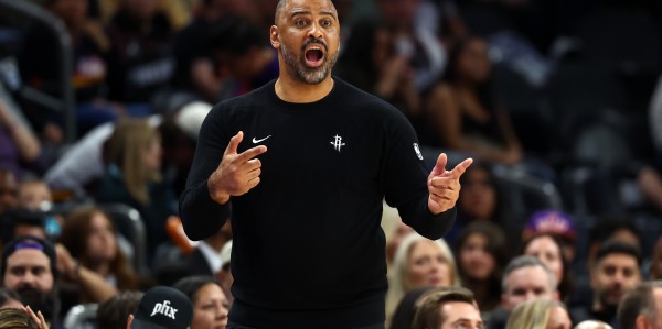 解决关键时刻崩盘问题！范乔丹若能奇迹复出 将成火箭季后赛救星