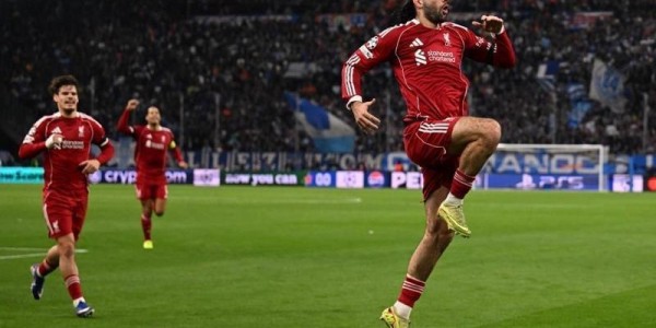 开云app官网-天空体育分析：阿森纳击败曼联，扩大领先优势，曼城维拉均落败